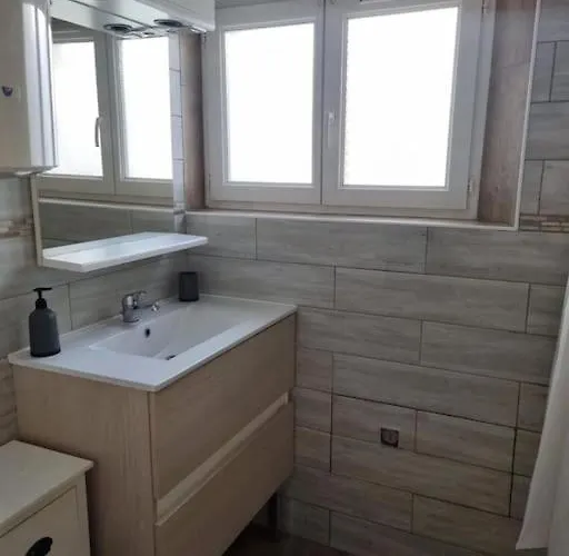 Cosy Proche Evian Apartamento *